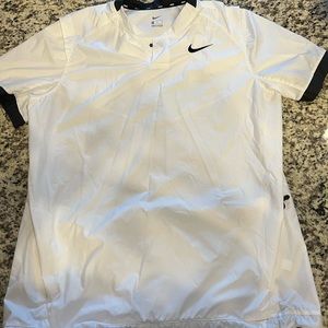 White Nike SS Pullover